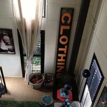 Harts Lane accommodation - Lounge from above - Hotels Near Me - Daylesford, VIC