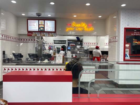 In-N-Out Burger by null
