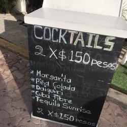 That's Amore - The piña coladas are awful