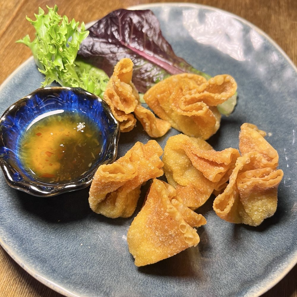 Kub kao - crispy wontons - Thai Near Me - Brooklyn, New York Kub kao - crispy wontons - Thai Near Me - Brooklyn, New York