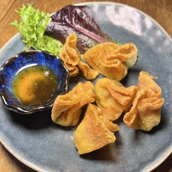Kub kao - crispy wontons - Thai Near Me - Brooklyn, New York Kub kao - crispy wontons - Thai Near Me - Brooklyn, New York