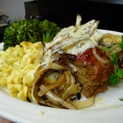 Austin's - Smothered Meatloaf with macaroni and cheese & broccoli