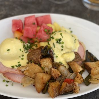 A'Bouzy - Eggs Benedict - Champagne Bars Near Me - Houston, Texas A'Bouzy - Eggs Benedict - Champagne Bars Near Me - Houston, Texas