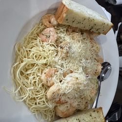 Russo's Lakeside Seafood & Steakhouse - Shrimp scampi w angel hair