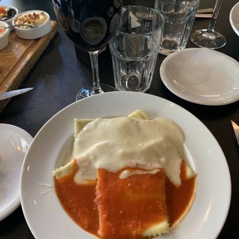 Santillo - Incredible spinach ravioli in mixed sauces. The white sauce was better. - Coffee & Tea Near Me - Buenos Aires, C