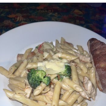 Rainforest Cafe - Rasta pasta   Ig: feed_ally - American Near Me - Atlantic City, New Jersey