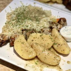Loui's Kouzina - Chicken souvlaki dinner L