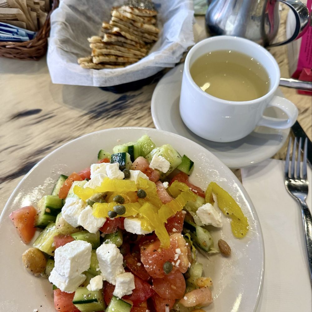 Greek salad, Pita bread... Greek salad, Pita bread...