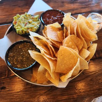 Ghost Ranch - Chip, salsa y guacamole - asi asi - Cocktail Bars Near Me - Tempe, Arizona Ghost Ranch - Chip, salsa y guacamole - asi asi - Cocktail Bars Near Me - Tempe, Arizona