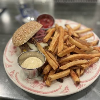 Crushed by Giants - Burger and fries - Brewpubs Near Me - Chicago, Illinois