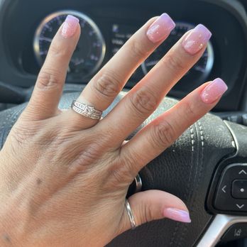 Phong Shui Nails - Minimal style acrylic fill - Nail Salons Near Me - Keizer, Oregon