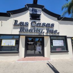 Exterior outside entrance of Las Casas Realty - Los Angeles, California Exterior outside entrance of Las Casas Realty - Los Angeles, California