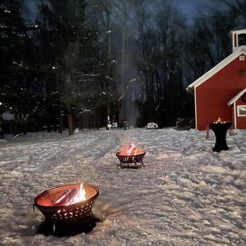 Blandford Nature Center - Snowshoe with your sweetie program - Zoos Near Me - Grand Rapids, Michigan Blandford Nature Center - Snowshoe with your sweetie program - Zoos Near Me - Grand Rapids, Michigan