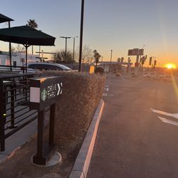 Starbucks - Drive thru sunrise