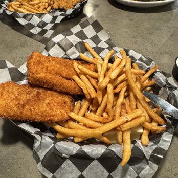 Scuttlebutt Brewing Company - Fish & Chips - American Near Me - Everett, Washington Scuttlebutt Brewing Company - Fish & Chips - American Near Me - Everett, Washington