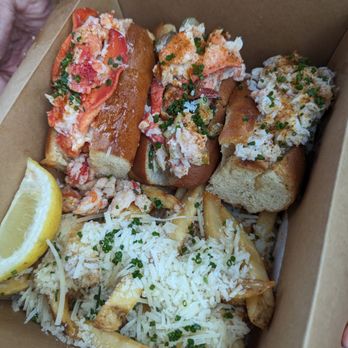 MARKET Seafood Eatery - The Trio with garlic parm fries upgrade - Seafood Near Me - Edmonds, Washington MARKET Seafood Eatery - The Trio with garlic parm fries upgrade - Seafood Near Me - Edmonds, Washington