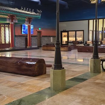 Irvine Spa - Common area facing the lounge room, which is next to the restaurant. Lounge room looks like a place people go to do their homework. - Day Spas Near Me - Irvine, California Irvine Spa - Common area facing the lounge room, which is next to the restaurant. Lounge room looks like a place people go to do their homework. - Day Spas Near Me - Irvine, California