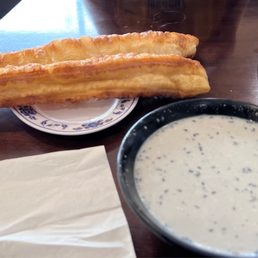 Black Sesame Soy Bean Milk 黑芝麻豆漿