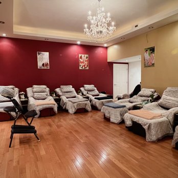 Herb & Gem Spa - Foot Reflexology & Chair massage - Massage Near Me - Philadelphia, Pennsylvania