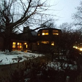 Frank Lloyd Wright Home and Studio - Outside the house and studio - Museums Near Me - Oak Park, Illinois Frank Lloyd Wright Home and Studio - Outside the house and studio - Museums Near Me - Oak Park, Illinois