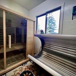 The Iron Bar Gym - Nice infrared sauna and tanning bed room