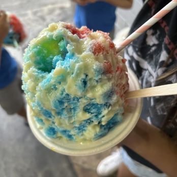 Lahaina Shave Ice - Rainbow shave ice - Desserts Near Me - Honolulu, Hawaii Lahaina Shave Ice - Rainbow shave ice - Desserts Near Me - Honolulu, Hawaii