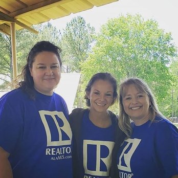 Buck Realty - Our great staff is always here to help! - Property Management Near Me - Deatsville, Alabama Buck Realty - Our great staff is always here to help! - Property Management Near Me - Deatsville, Alabama
