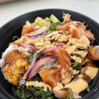 GO Beyond the Bowl - Salmon bowl with rice - Food Trucks Near Me GO Beyond the Bowl - Salmon bowl with rice - Food Trucks Near Me