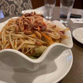 Gumrai Thai - Papaya Salad - Thai Near Me - Arlington Heights, Illinois