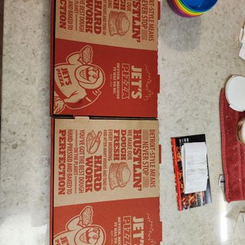 Jet's Pizza - Pizza Near Me - Prospect Heights, Illinois