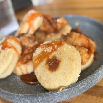 Morning Table - Crispy Chicken & Biscuit Sliders - Breakfast & Brunch Near Me - Waxahachie, Texas Morning Table - Crispy Chicken & Biscuit Sliders - Breakfast & Brunch Near Me - Waxahachie, Texas