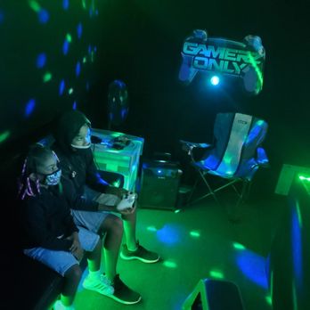 Gamerz Only - GameCoach helping young Gamer get started. - Game Truck Rental Near Me Gamerz Only - GameCoach helping young Gamer get started. - Game Truck Rental Near Me