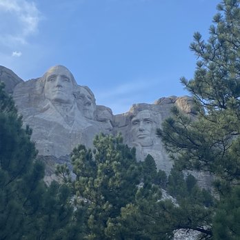 Mount Rushmore National Memorial - Beautiful views. Nice visitor center. - Landmarks & Historical Buildings Near Me - Keystone, South Dakota