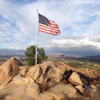 Mount Rubidoux Trail - Hiking Near Me - Riverside, California Mount Rubidoux Trail - Hiking Near Me - Riverside, California