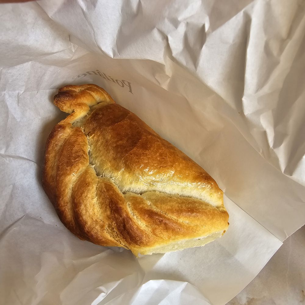 Poilâne - Bakeries Near Me - Paris, 75 Poilâne - Bakeries Near Me - Paris, 75