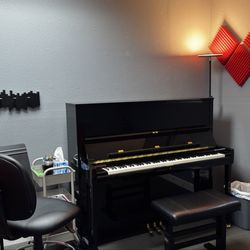 The Anderson School - Piano room