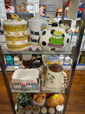 Grannie's Cookie Jars & Ice Cream Parlor by null