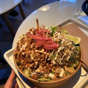 Chloe's - Quinoa Taco Salad - Vegan Near Me - New York, New York Chloe's - Quinoa Taco Salad - Vegan Near Me - New York, New York