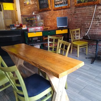 Brawta - Inside the restaurant - Caribbean Near Me - Halifax, Nova Scotia