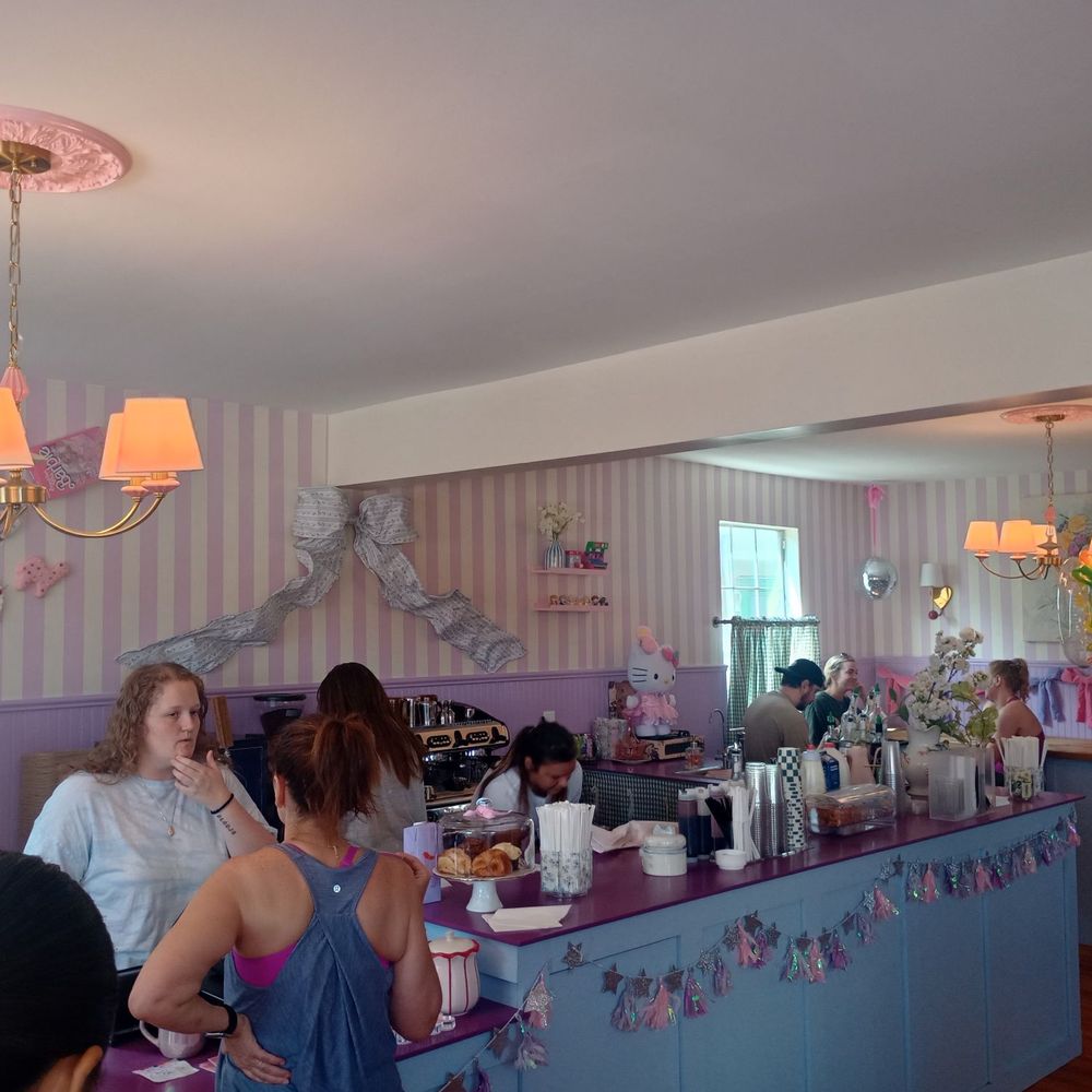 Harlow & Pearl - Atmosphere - Coffee & Tea Near Me - Charleston, South Carolina Harlow & Pearl - Atmosphere - Coffee & Tea Near Me - Charleston, South Carolina