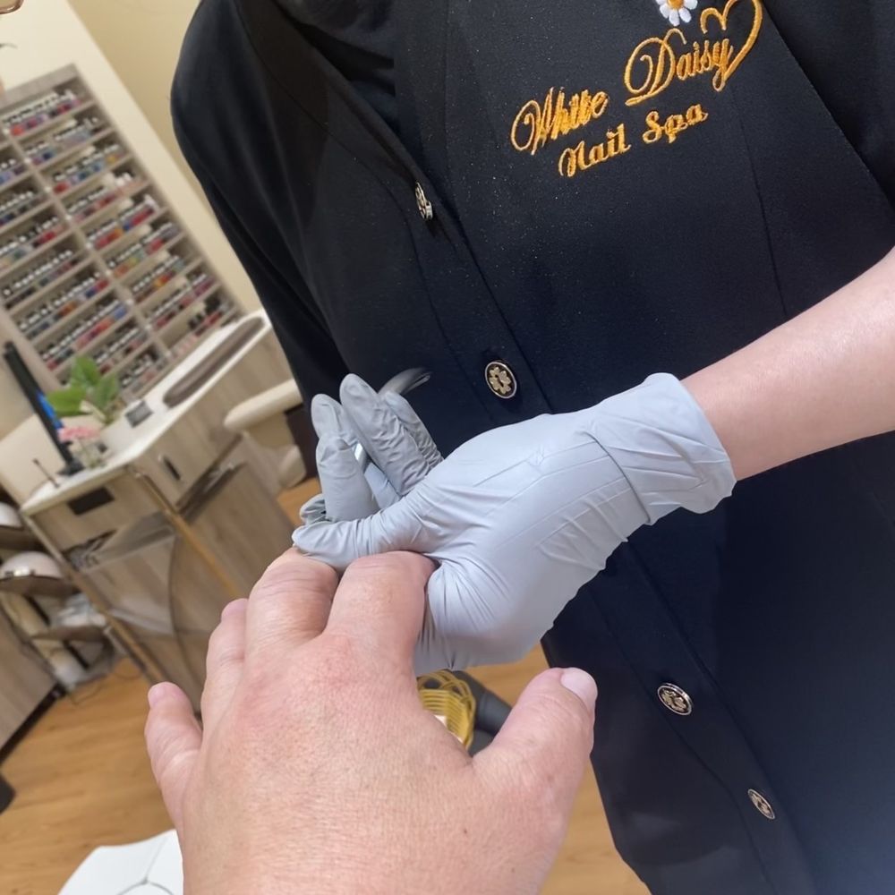 White Daisy Nail Spa - Manicure - Nail Salons Near Me - San Francisco, California White Daisy Nail Spa - Manicure - Nail Salons Near Me - San Francisco, California