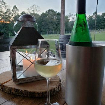 Batton Hollow Winery - Wine Tasting Room Near Me - Lost Creek, West Virginia