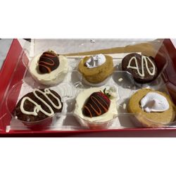 Edible Arrangements - Cheesecakes and brownies