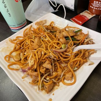 China One - Chicken chow mein. Not bad but it used to be excellent here. - Chinese Near Me - Wildomar, California