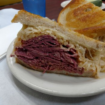 Bread Basket Deli - Delis Near Me - Oak Park, Michigan
