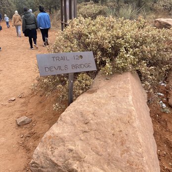 Devil's Bridge Trail - Hiking Near Me - Sedona, Arizona