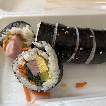 Hometown - Cross section of the kimbap - Korean Near Me - Lynnwood, Washington Hometown - Cross section of the kimbap - Korean Near Me - Lynnwood, Washington