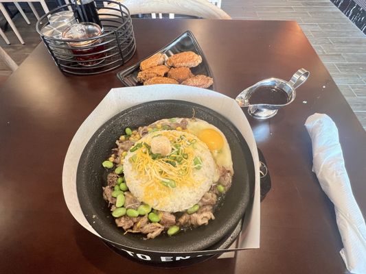 Sizzling House&Noodle by null