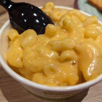 Pollo Campero - Mac and cheese was damn good, especially if you throw some Cholula in there - Chicken Shop Near Me - Kyle, Texas
