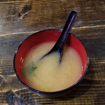 Momo Sushi - Plain same as everywhere else Miso soup. Yawn! - Sushi Bars Near Me - Vancouver, British Columbia